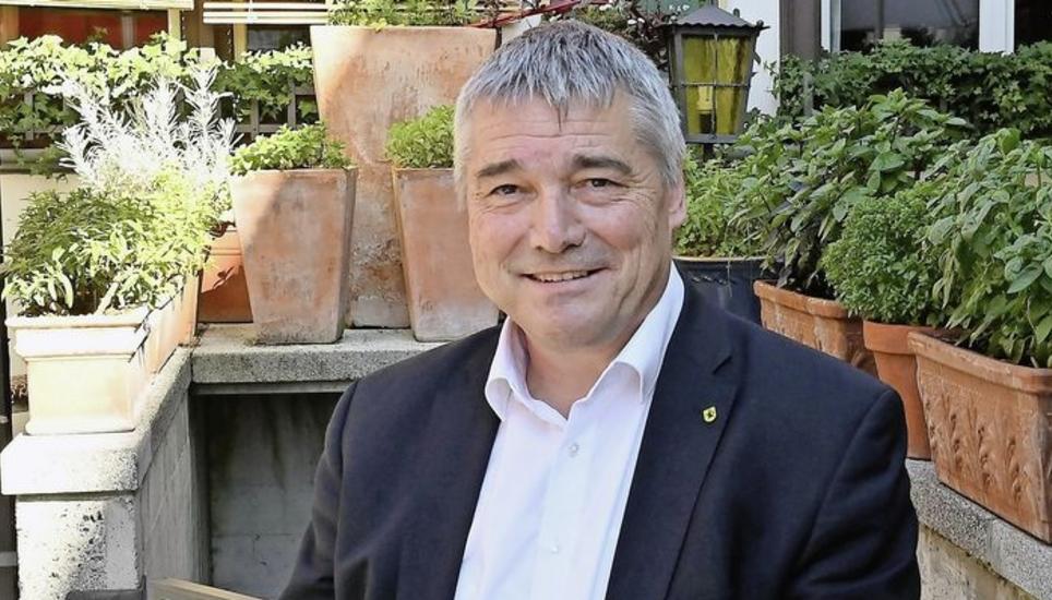 Walter Vogelsanger im Schaffhauser «Schützestübli», wo er gern essen geht. Bild: Eric Bührer