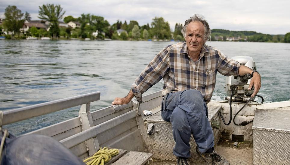 Peter Hunziker ist bei SH-Power für den Uferunterhalt im Staubereich des Schaffhauser Kraftwerks zuständig.