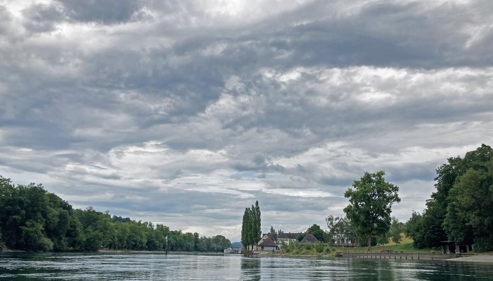 Bei Regen hat man den ganzen Rhein für sich alleine.
