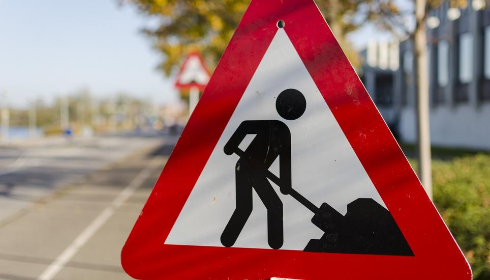 Die Bauarbeiten sollen bis Dezember 2020 dauern. Im Frühling 2021 wird noch ein Deckbelag auf der Buchthalerstrasse eingebaut. Symbolbild: Pixabay