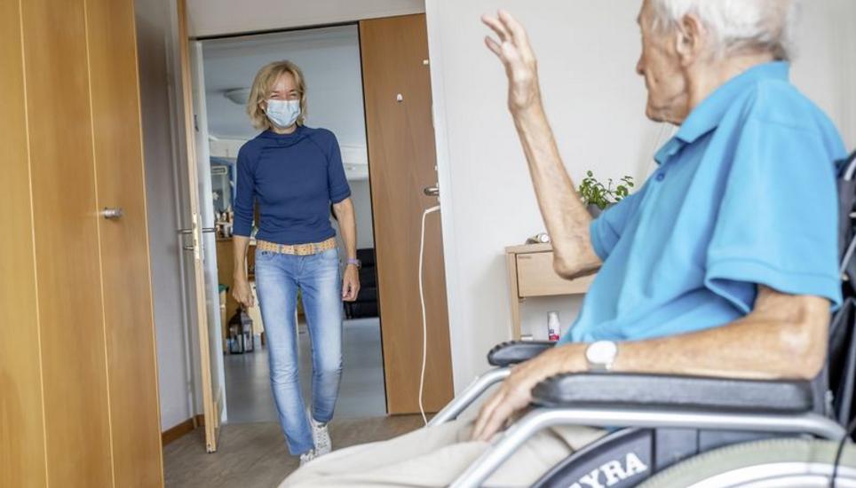 Beim Besuch in einem Pflegeheim – hier im Ruhesitz in Beringen – sind einige Vorgaben zu beachten. Von Vorgaben in anderen Alters- und Pflegeheimen können diese abweichen. Bild: Roberta Fele