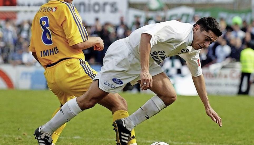 Das waren noch Zeiten: Sascha Stauch (r.) im Trikot des FC Schaffhausen in einem Cupspiel gegen den FC St. Gallen. Bild: Key