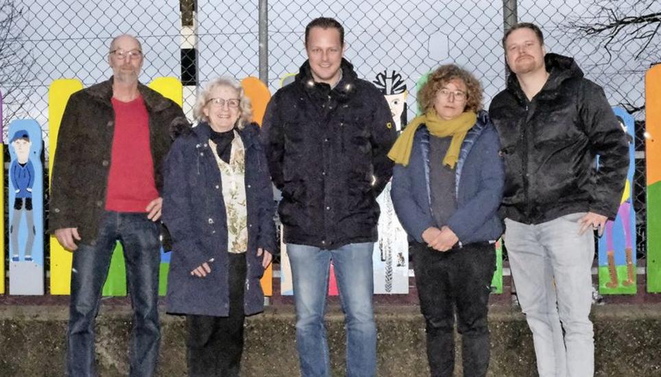 Ein Teil der IG «Lass die Schulen im Dorf» (v.l.): Felix Altherr, Dora Ritter, Martin Walz, Katja Dauber, Markus Döbeli. Bild: ajo