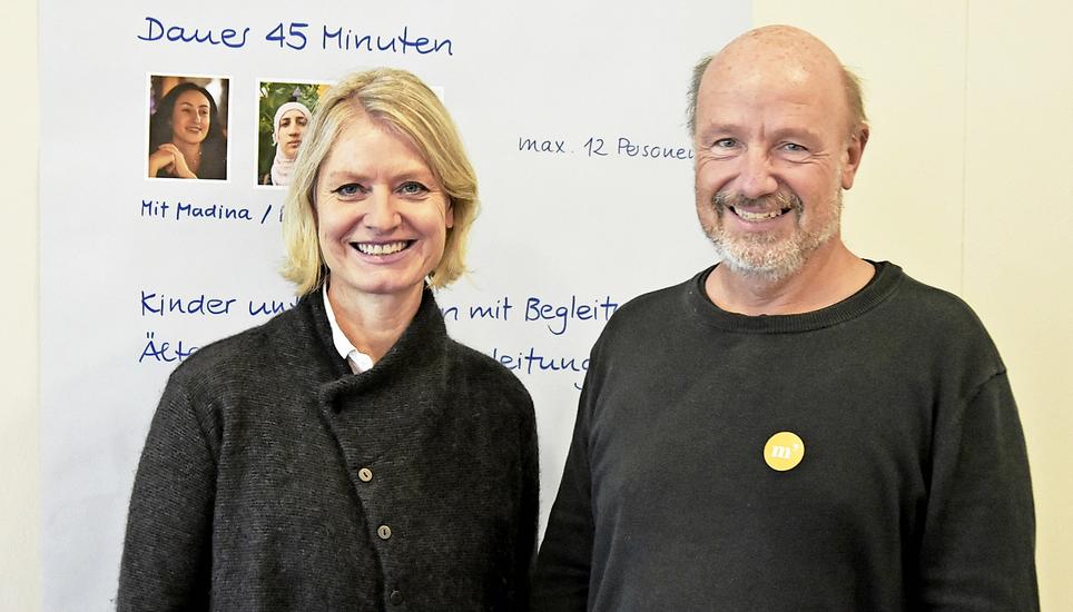 Kannten sich vorher nicht: Museumsdirektorin Katharina Epprecht und Spitalseelsorger Ingo Bäcker. Bild: Jurga Wüger