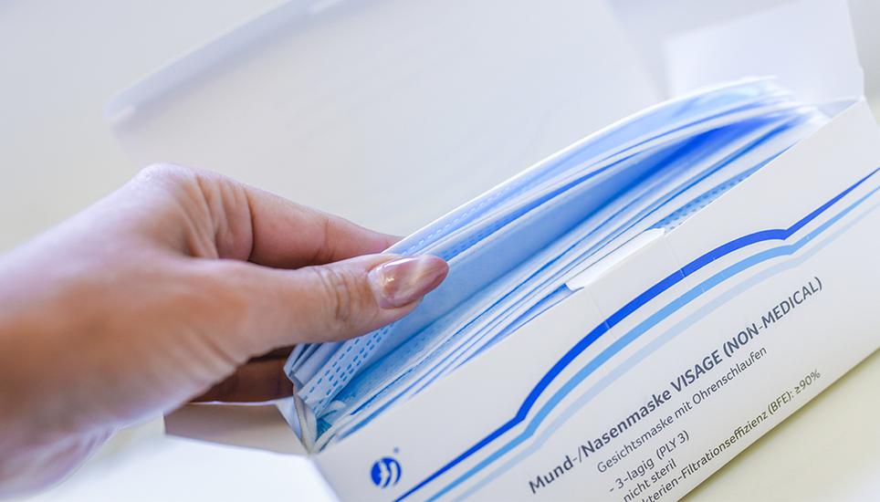 Die Hygienemaske – ein Instrument zur Eindämmung der Corona-Pandemie. Bild: Melanie Duchene