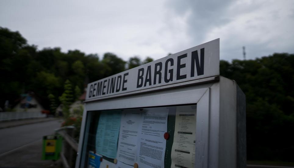 Wie die Gemeinde Bargen mitteilt, dauert die Strassensperrung bis am 14. Juli. Bild: Marc Bührer