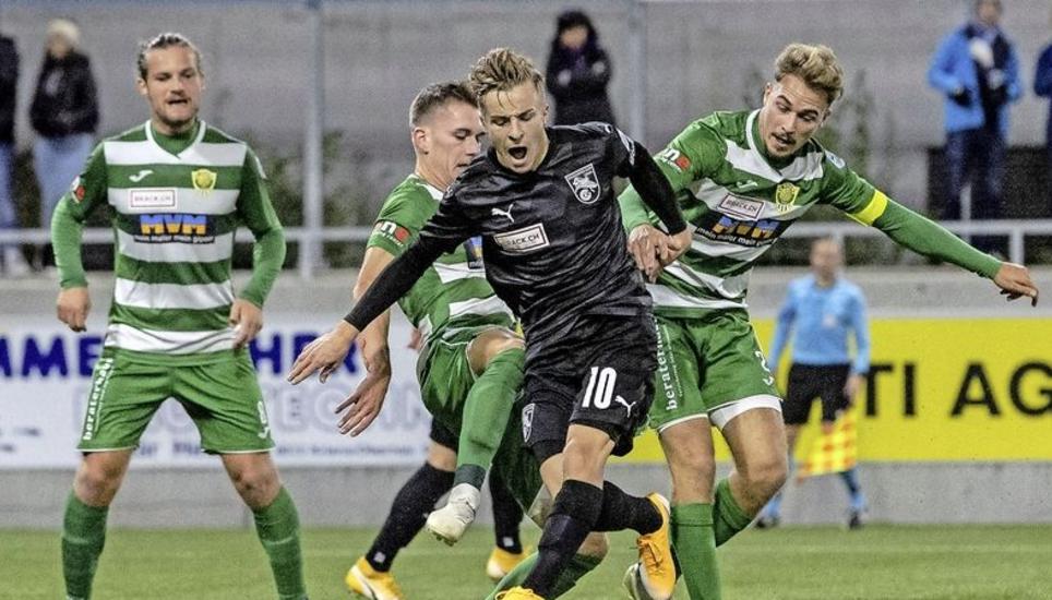 In Kriens hatten Petar Pusic (Mitte) grosse Probleme und gingen mit 2:5 unter. Das soll gegen den FCS anders werden. Bild: Key