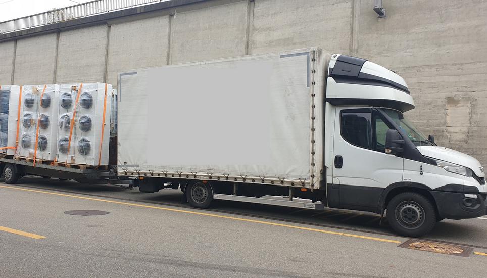 Dieser Lastwagen durfte absolut nicht mehr weiterfahren. Bild: SHPol