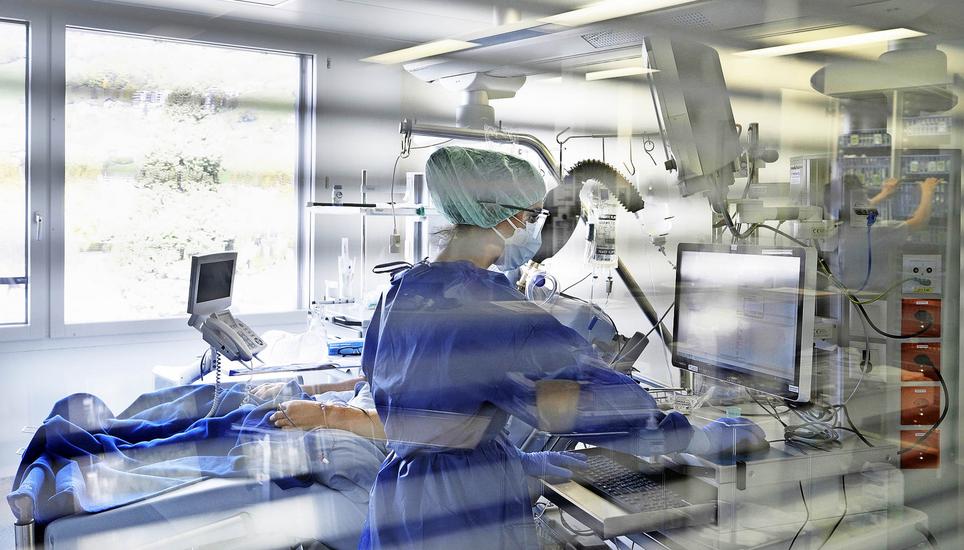Noch ist ein Viertel der Intensivbetten in der Schweiz verfügbar – was aber, wenn sich dies ändern würde? Bild: Key