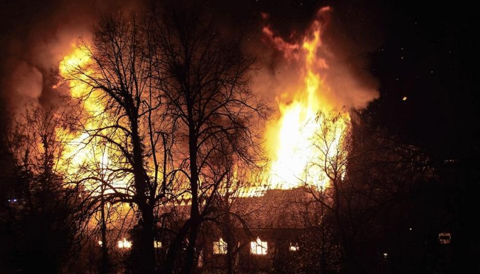 Am 17. November brannte die Scheffelhalle in Singen ab. Bild: Gudrun Trautmann