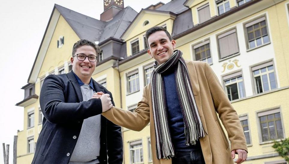 Portrait von Randy Ruh, links, und Fabian Bolli, beide GLP Einwohnerrat Neuhausen, am Freitag, 4. Dezenber 2020. (Melanie Duchene / Schaffhauser Nachrichten)