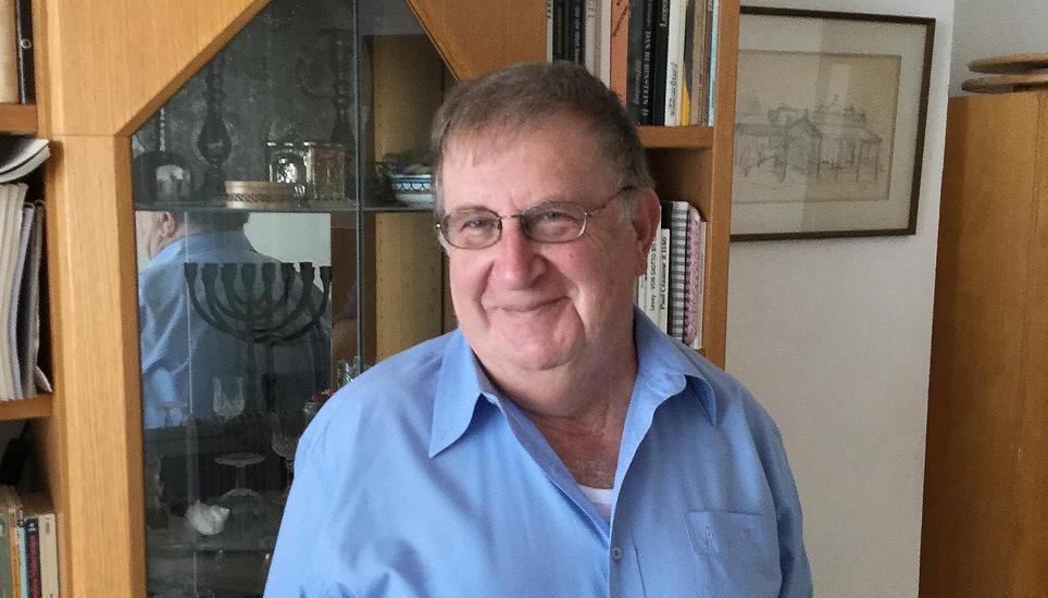 Erich Bloch Lebt seit in Israel und vertritt die Anliegen von Auslandschweizern.
