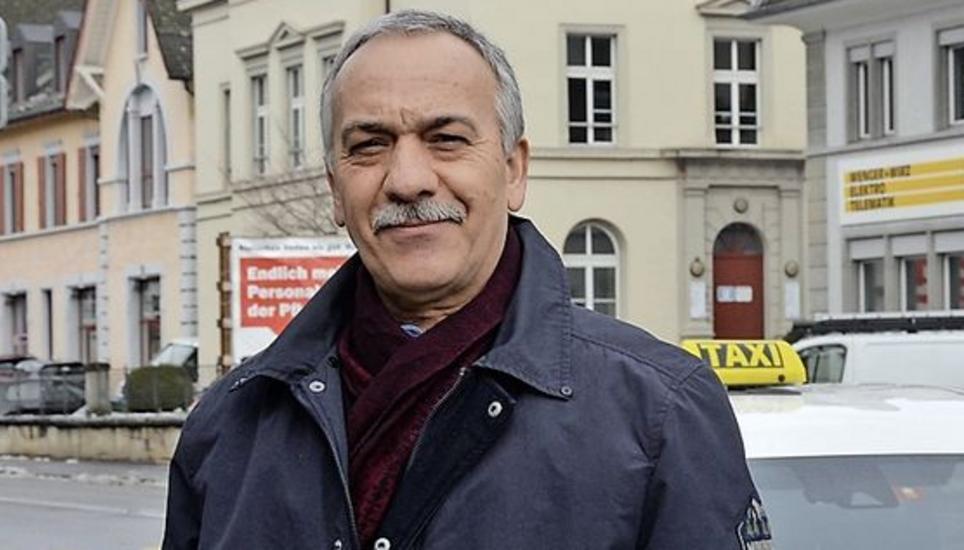 Vor sieben Jahren hat sich Haldun Ölcer als Taxifahrer selbstständig gemacht. Bild: lst