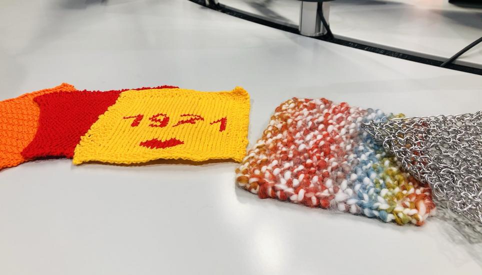 15 mal 15 Zentimeter gross sind die gestrickten «Blätz». Bild: Radio Munot
