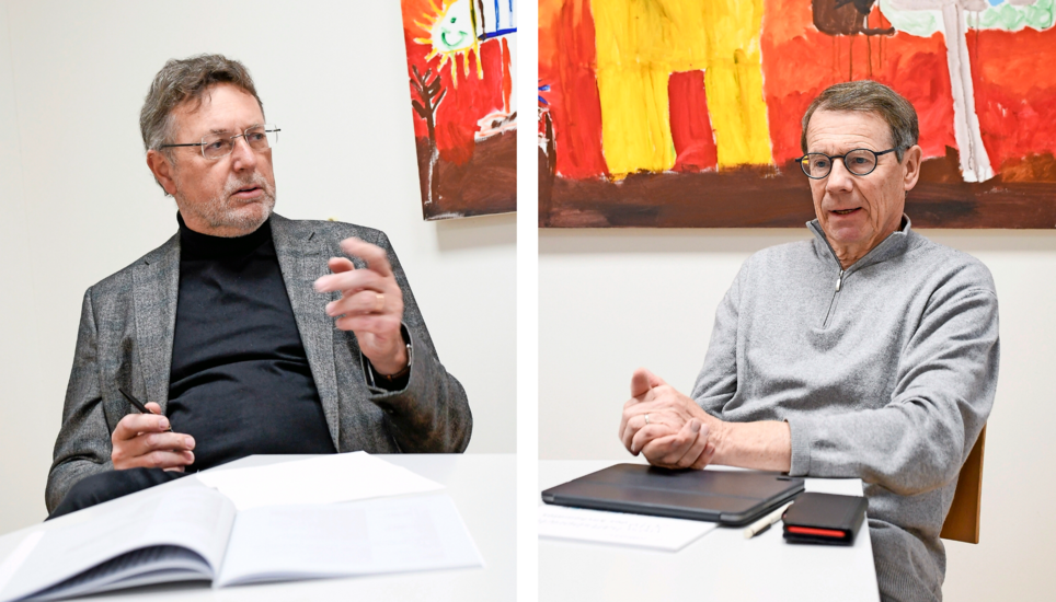 Der Kirchenratspräsident und Pfarrer Wolfram Kötter (l.) diskutiert mit dem Kirchenrat Richard Rickli über die Austrittsgründe. Bilder: Melanie Duchene