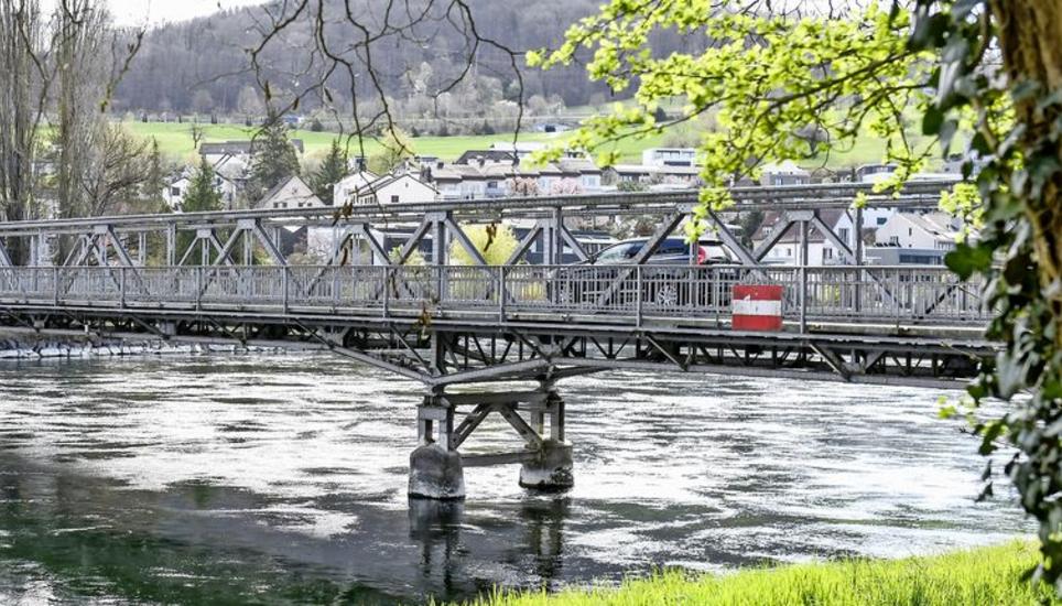 Die Gemeinden Neuhausen und Flurlingen müssen Arbeiten an der Brücke durchführen. Bild: Melanie Duchene