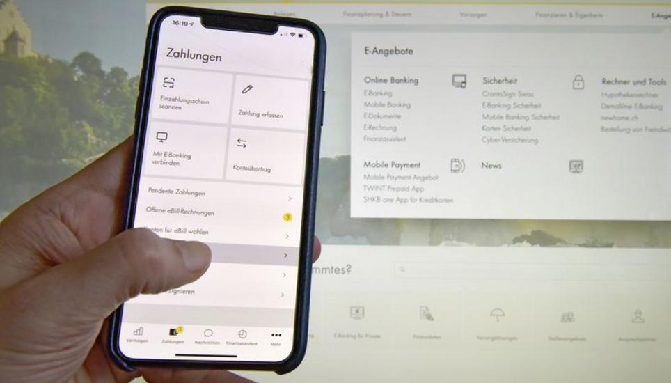 Das E-Banking erfreut sich einer zunehmenden Beliebtheit, zudem spart es Papier. Bild: Daniel Thüler