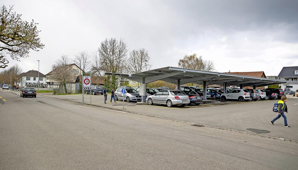 Hier an der Schulstrasse in Neunkirch soll die gemeinsame Oberstufe Unterchläggi entstehen. Bild: Roberta Fele