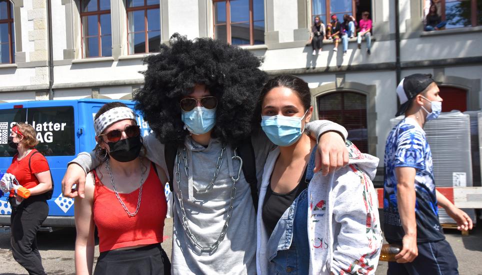 Wilde Kleidung und Frisuren waren überall anzutreffen. Bild: Mahara Rösli