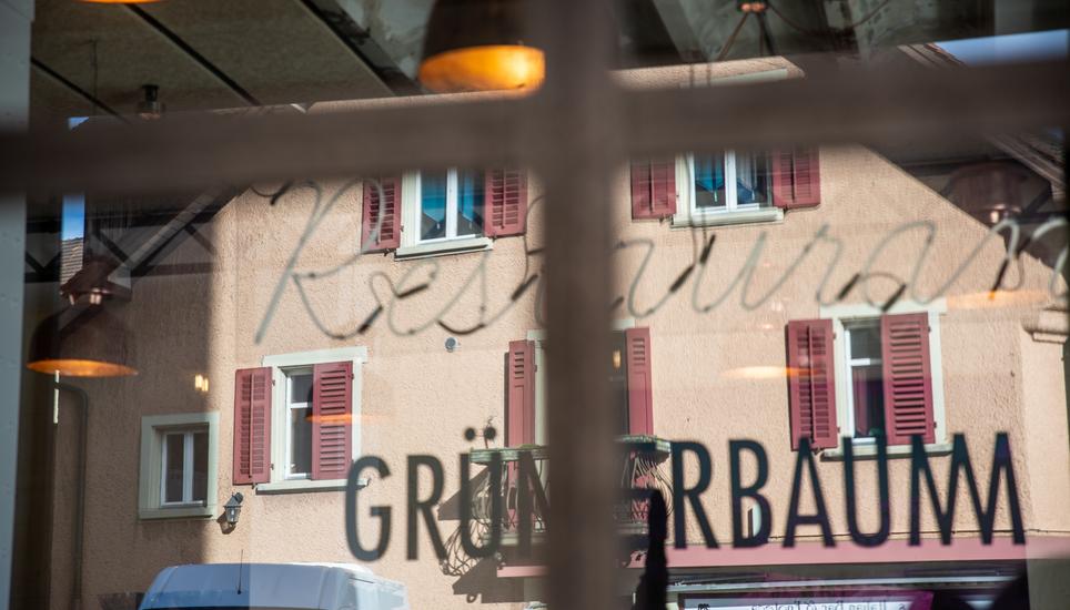 Der «Kulturmittwoch» findet bei gutem Wetter nicht im Restaurant selbst, sondern auf der Terrasse Richtung Heinrich-Moser-Platz statt. Bild: Roberta Fele