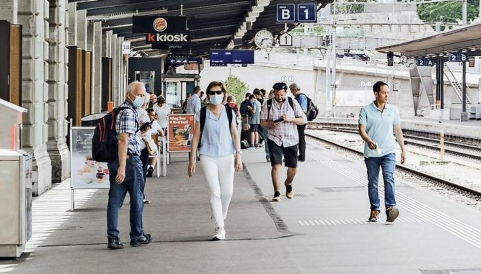 Bald Geschichte: Die Maskenpflicht im und um den Bahnhof. Bild: Roberta Fele