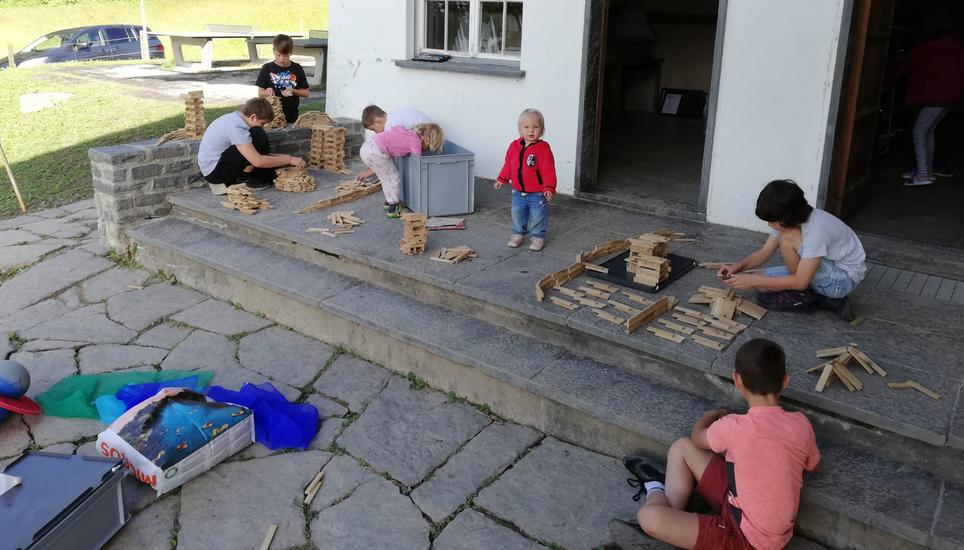 Rund 90 Schülerinnen und Schüler aus dem Kanton Schaffhausen wurden für das Camp auf drei verschiedene Standorte im Kanton Bern aufgeteilt. Bild: Radio Munot