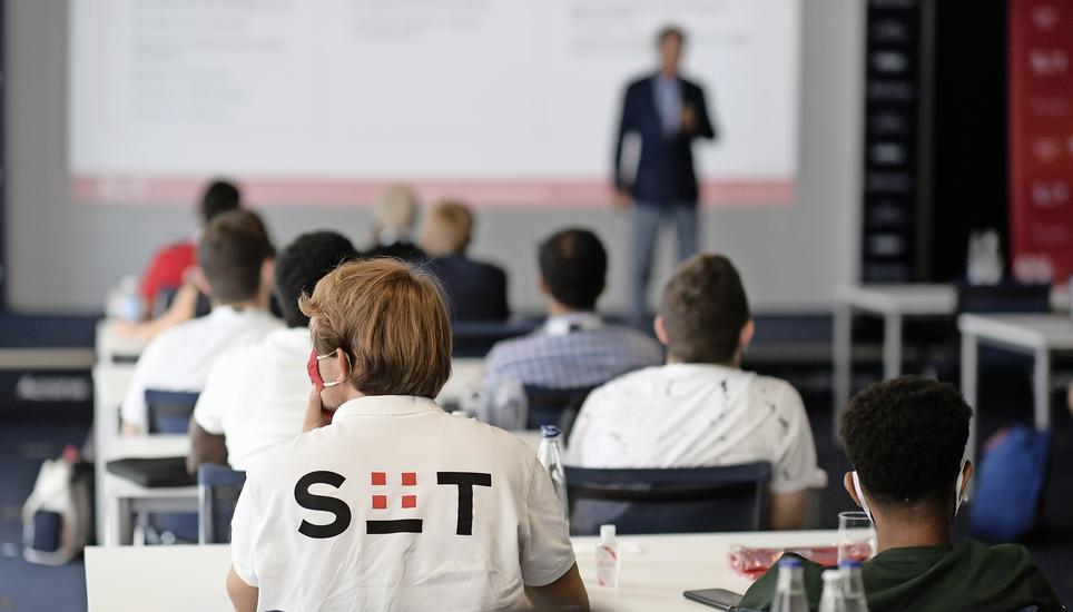 Mitte September hat am Acronis-Hauptsitz an der Rheinstrasse in Schaffhausen ein neues Semester begonnen. Bild: zVg/Schaffhausen Institute of Technology