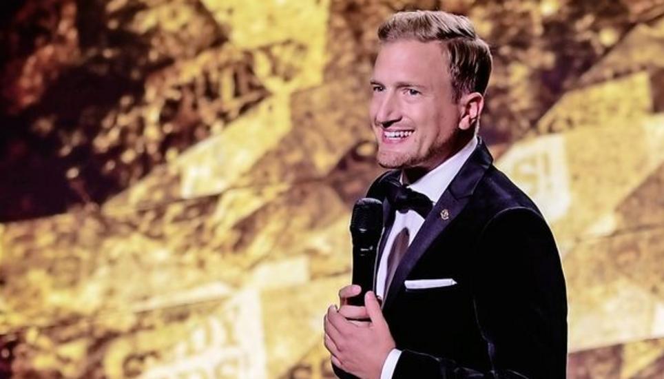 «Beruflich bin ich eine Rampensau. Privat schon fast langweilig», sagt Comedian Stefan Büsser über sich. Bild: zvg/Pixxpower/ Renato Richina