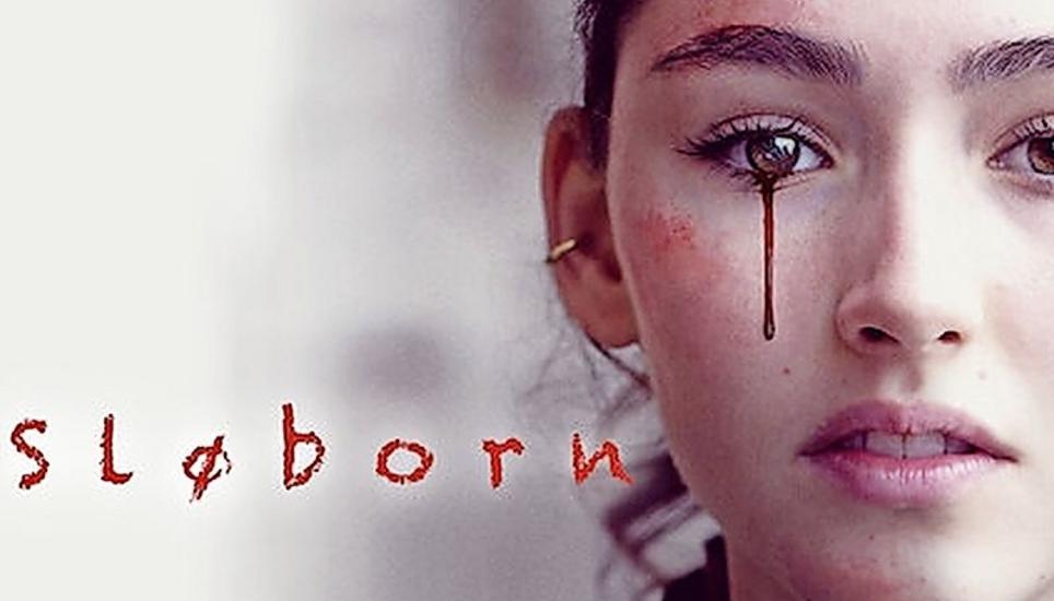 Die Heldin in Sløborn: Eveline mit blutendem Auge. BILD NETFLIX
