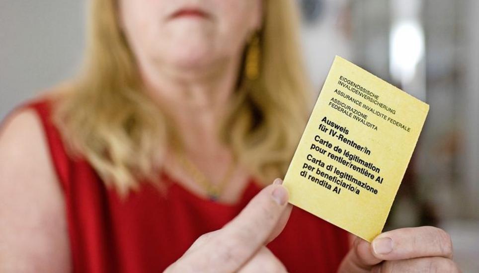 Geringverdiener sollen für ihre IV-Rente künftig von einem neuen Berechnungsverfahren profitieren. Der Bundesrat will an der gängigen Praxis aber nichts ändern. Bild: Key