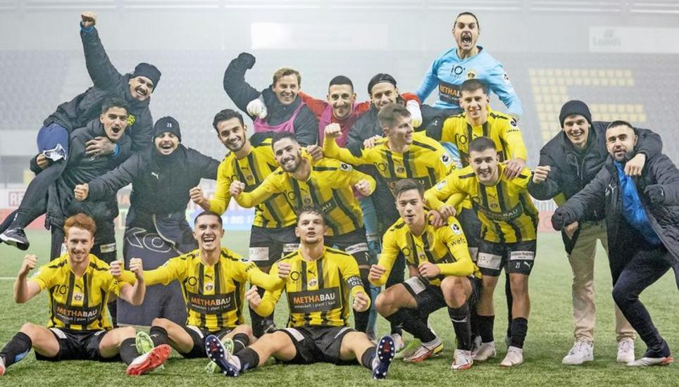 Kollektives Jubelereignis: Die FCS-Spieler bejubeln ihren 2:0-Sieg gegen Aarau, den sie in Unterzahl erkämpft haben. Bild: Roger Albrecht