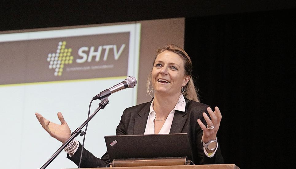 Die neue STV-Direktorin Béatrice Wertli besuchte die DV in Herblingen und zeigte sich wegen des Missbrauchsskandals im Turnsport auch selbstkritisch. Bilder: Daniel Zinser