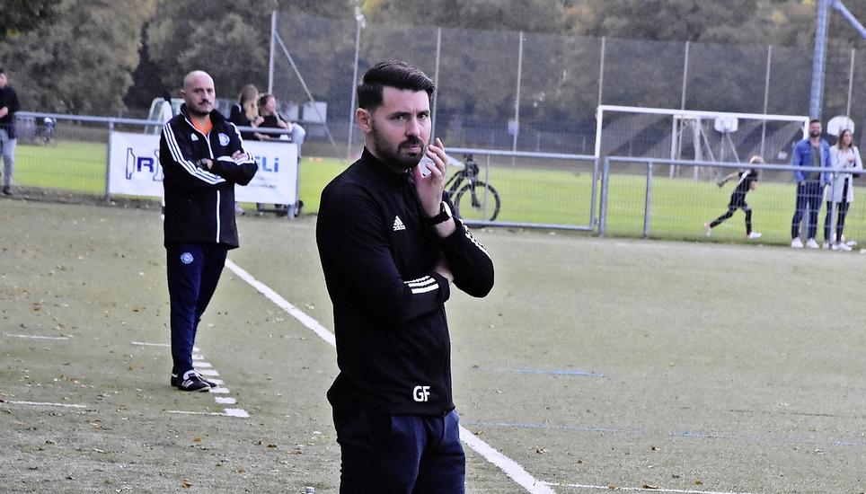Weitergekommen: Gianluca Frontino und seine SVS besiegten den FC Lachen/ Altendorf nach Verlängerung. Bild: Pascal Oesch