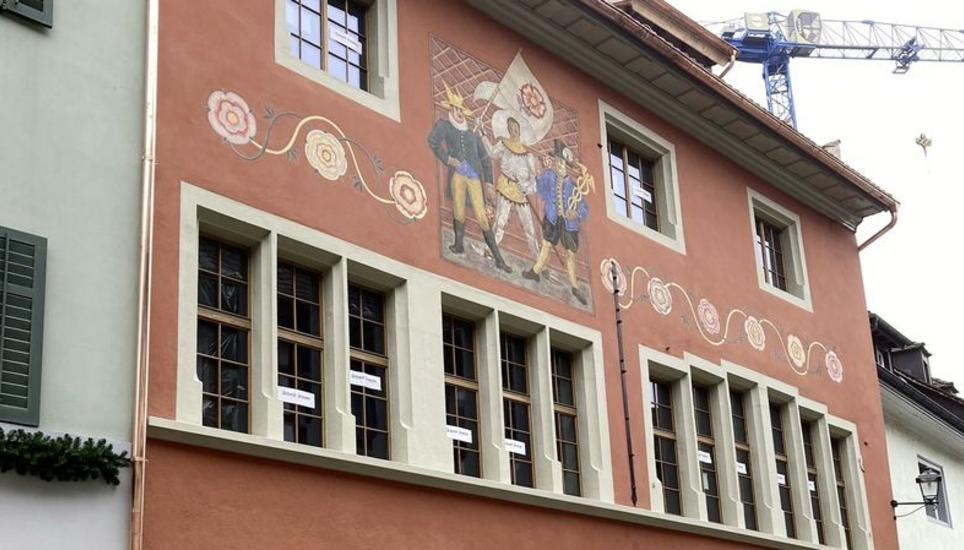 Die Obere Stube erstrahlt im frischen, ursprünglichen Rot. Bild: Ursula Junker