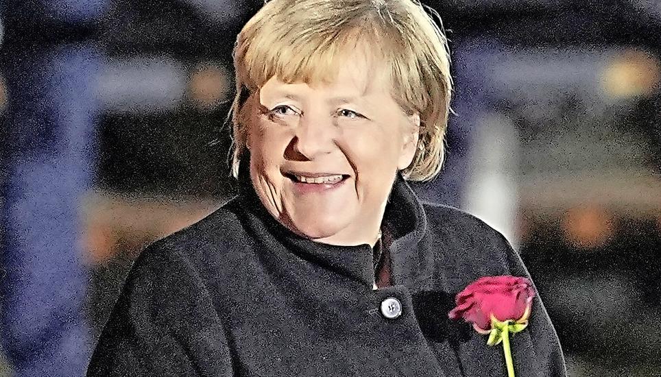 Nun ist Schluss: Angela Merkel wurde nach 16 Jahren als Bundeskanzlerin verabschiedet. Bild: Key