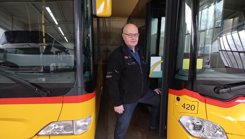 Die Firma wird weiterhin für Postauto unterwegs und im Reisecar-Geschäft tätig sein. Bild: Radio Munot