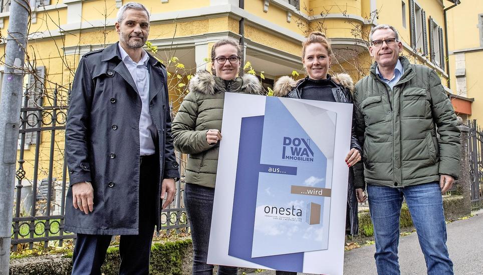 Simon Leu, Jasmin Neidhart und Jacqueline von Ow führen die von Doninique Walter (von links) gegründete Dowa Immobilien AG unter dem Namen Onesta weiter. Bild: Daniel Thüler