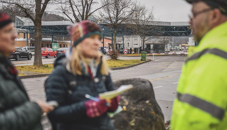 Die Fernfahrer erzählen aus ihrem Leben und wie es ihnen während der Feiertage geht. Bild: Melanie Duchene