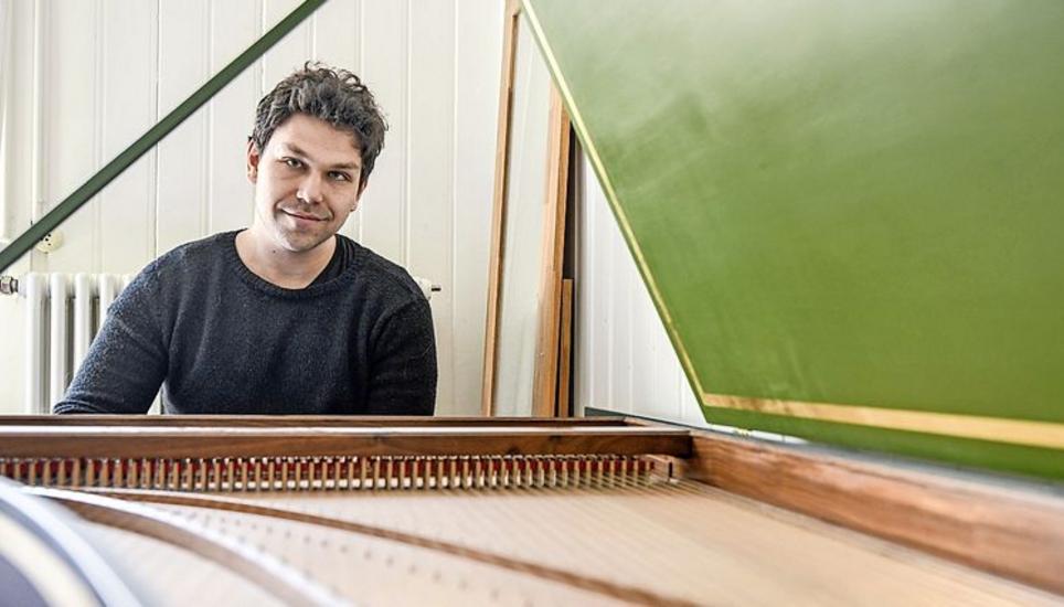 Preisgekrönter Komponist und Cembalist: Lukas Stamm. Bild: Melanie Duchene