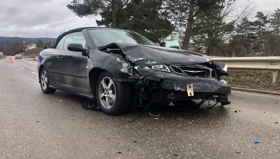 Die beiden Verletzten mussten durch den Rettungsdienst ins Spital gebracht werden. Bilder: Kapo TG
