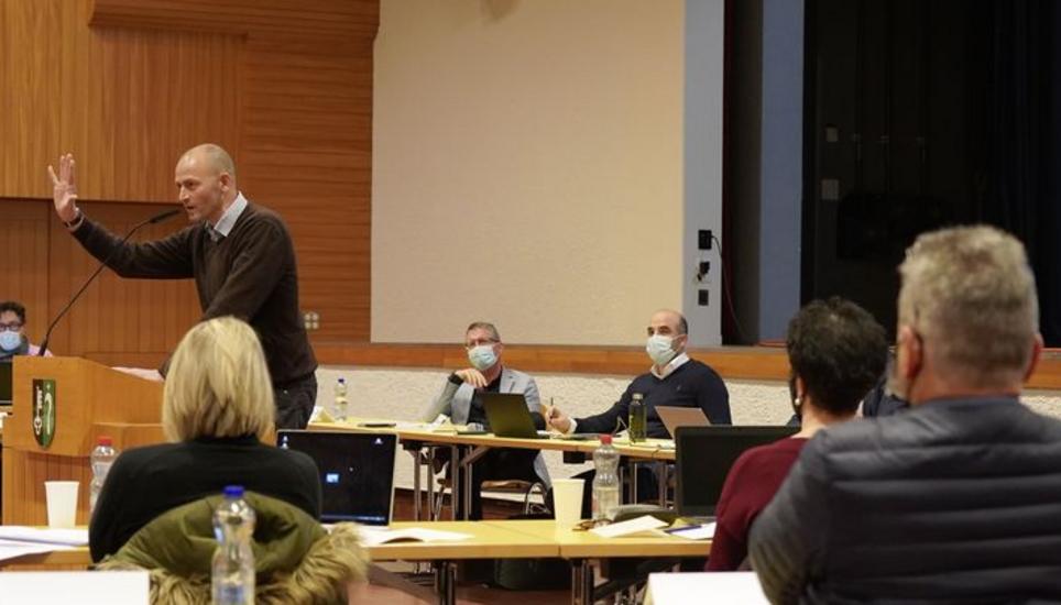 Der Rückweisungsantrag der SVP-Fraktion erhielt die Unterstützung der SP. Nun sollen zwei neue Varianten ausgearbeitet werden. Bild: Tobias Bolli