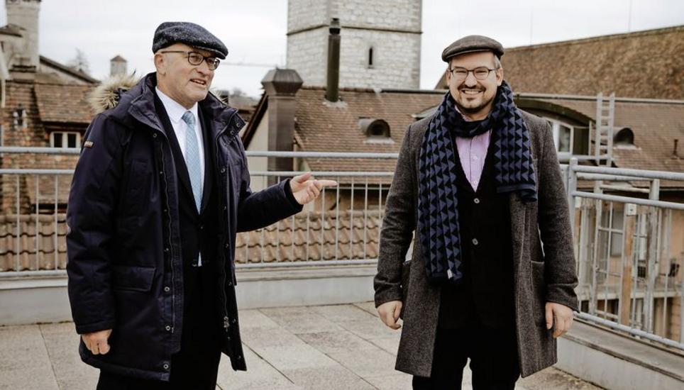 Lorenz Laich (links) und Matthias Frick sind sich inhaltlich alles andere als einig. Sie nehmen es aber sportlich. Bild: Roberta Fele