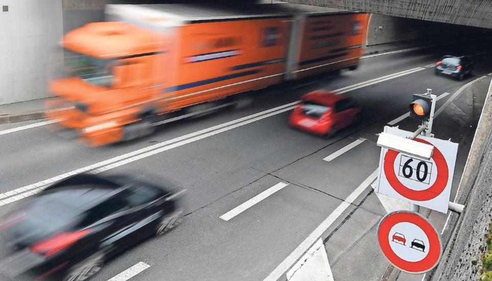 Der Fäsenstaubtunnel hat aktuell eine Röhre, der Bundesrat will eine zweite bauen lassen. Archivbild: Michael Kessler