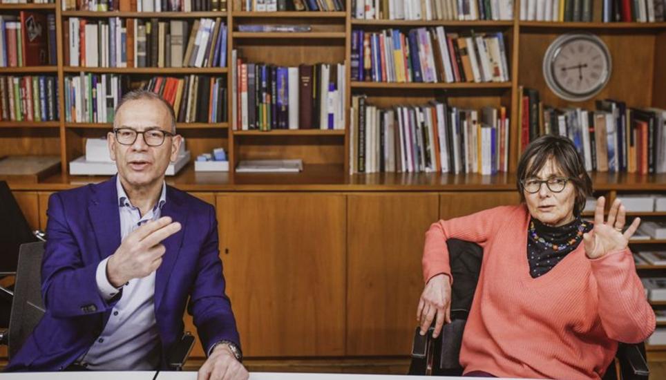 Martina Munz und Hannes Germann während der lebhaften Debatte über das Tabakwerbeverbot. Die erfahrenen Politiker schenkten sich nichts. Bild: Melanie Duchene