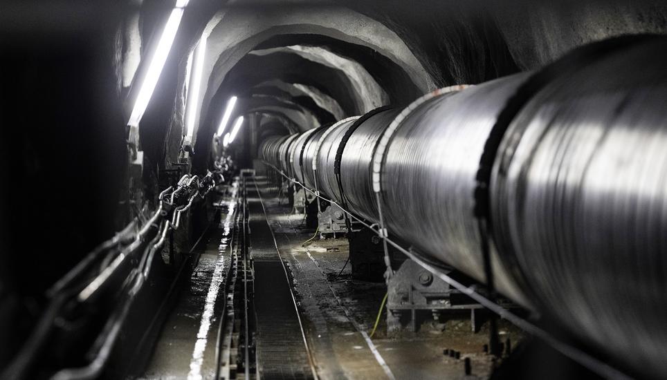 Sicht in einen Stollen mit einer Transitgas-Pipeline in Urweid bei Innertkirchen. Bild: Key