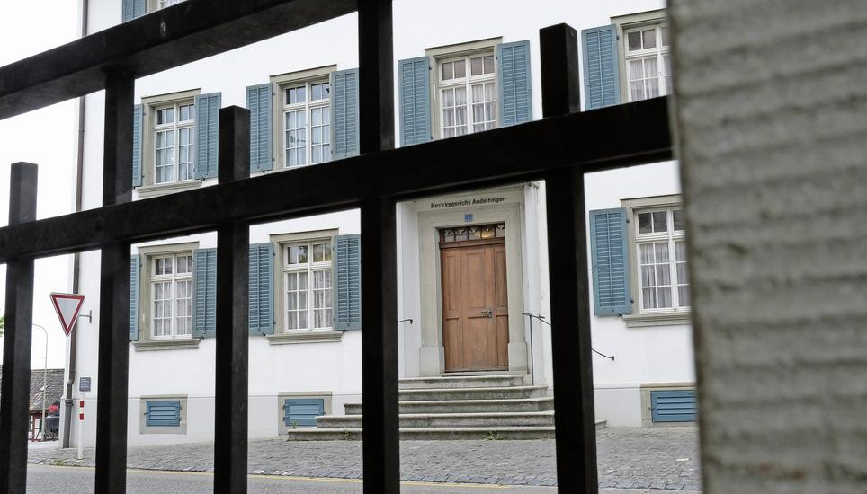 Der Angeklagte akzeptierte die Strafe. Bild: Alexander Joho
