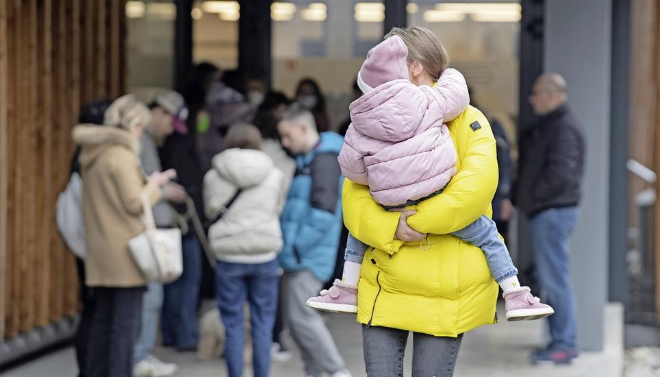 Flüchtlinge aus der Ukraine kommen unter anderem im Bundesasylzentrum in Chiasso an. Danach werden sie an die Kantone weiter verwiesen. Bild: Key