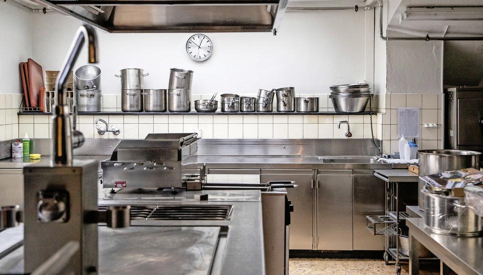 Die Gastrobranche sucht händeringend nach qualifiziertem Service- und Küchenpersonal. Bild: Roberta Fele