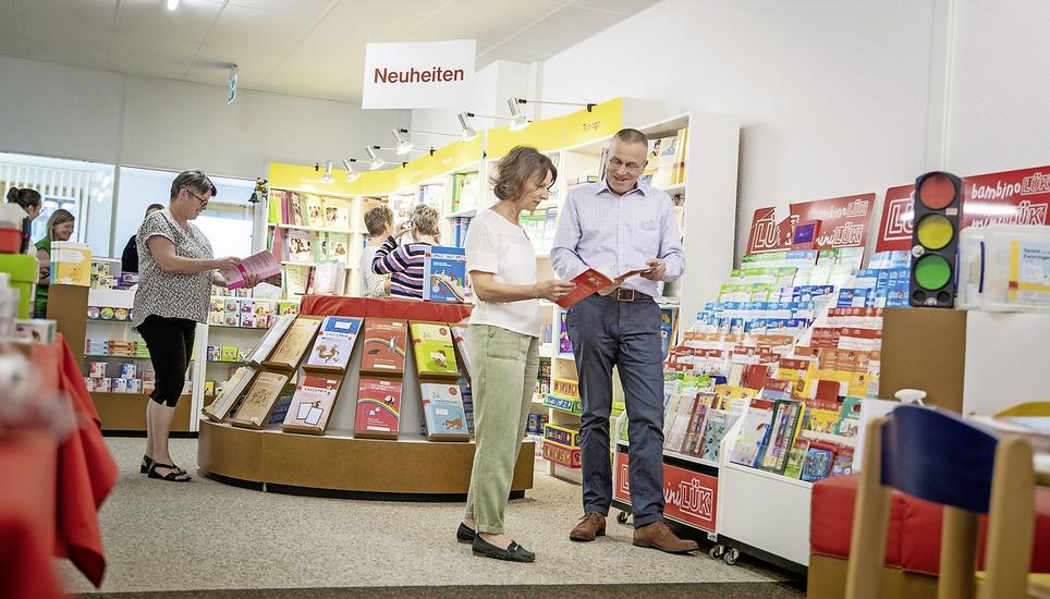Farbenreich lernen: Der Schubi-Shop bietet mehr Produkte an. Bild: Roberta Fele