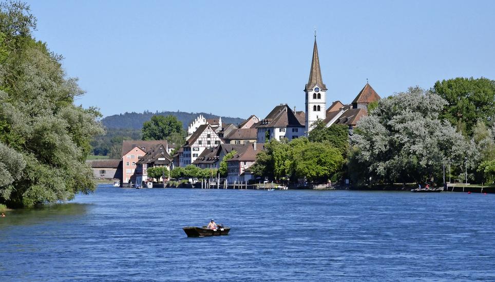 Der Rhein käme für Diessenhofen gemäss einer neuen Machbarkeitsstudie durchaus als Wärmelieferant infrage. Bild: zVg